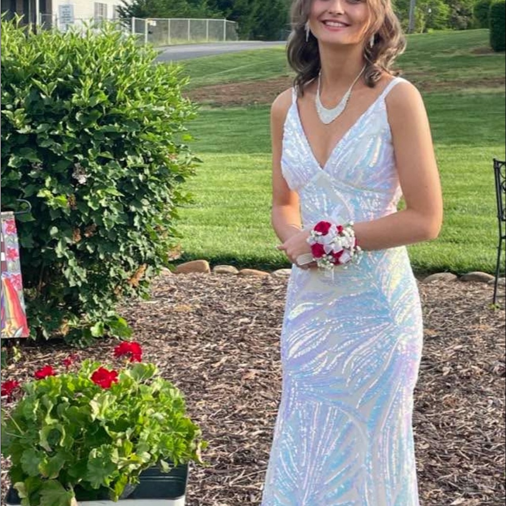 White and Blue Sleeveless V-Neck Prom Gown